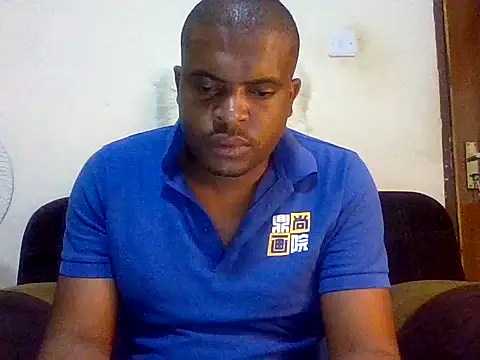 Snapshot of lui_cuuty chatting on October 5, 2025, 6:39 pm lui cuuty online show from October 5, 2025, 6:39 pm