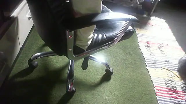 Snapshot of Carte1921 chatting on February 26, 2026, 1:21 pm Carte1921 online show from February 26, 2026, 1:21 pm