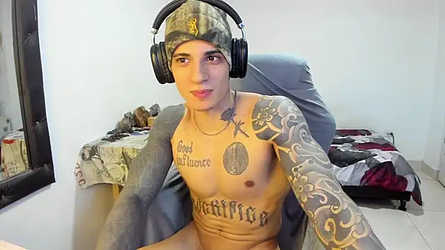 Snapshot of Balo_lovers chatting on February 2, 2026, 6:17 pm Balo lovers online show from February 2, 2026, 6:17 pm