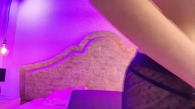 Victoria Adams14 online show from April 6, 2026, 3:37 am