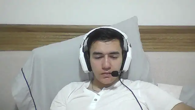 Estebitan vm online show from April 1, 2026, 4:35 am