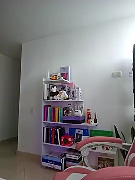 azumiichan online show from February 5, 2025, 4:14 pm