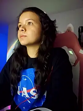 azumiichan online show from February 8, 2025, 4:03 am