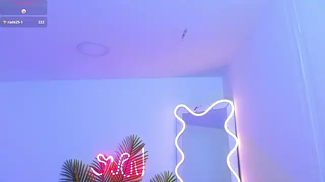 Snapshot of Chiara_tay chatting on March 8, 2025, 10:24 pm Chiara tay online show from March 8, 2025, 10:24 pm