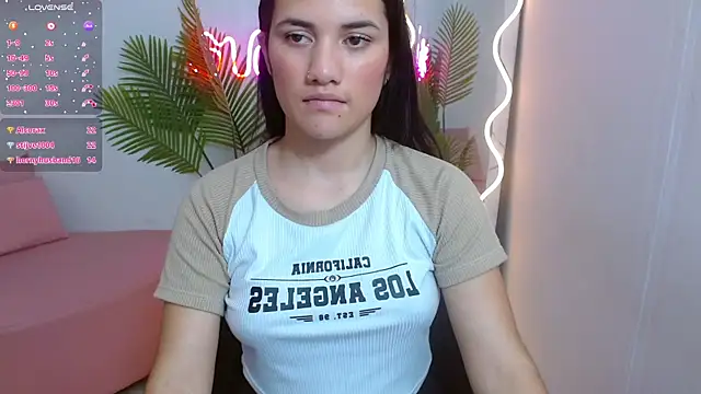 Snapshot of Chiara_tay chatting on March 20, 2025, 6:08 am Chiara tay online show from March 20, 2025, 6:08 am