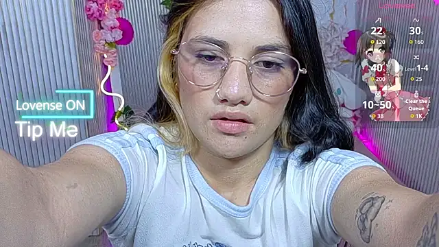 Snapshot of Chiara_tay chatting on June 3, 2026, 6:57 pm Chiara tay online show from June 3, 2026, 6:57 pm