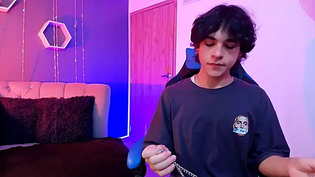 Luke Howland online show from January 12, 2025, 8:25 pm