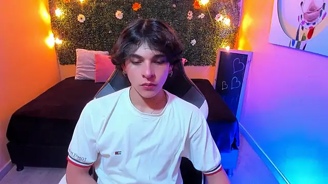 Luke Howland online show from January 15, 2025, 9:41 pm