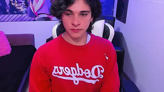 Luke Howland online show from January 30, 2025, 11:34 pm