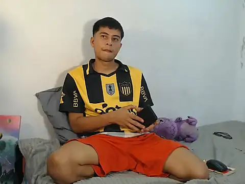 danielitopapuu online show from November 7, 2025, 4:40 pm