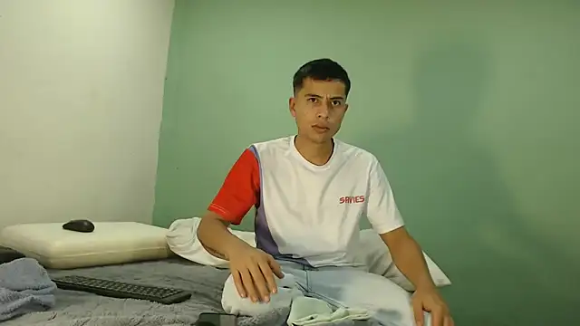 danielitopapuu online show from February 5, 2026, 4:17 am