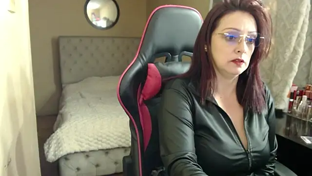 Carol Scottt online show from April 14, 2026, 6:30 am