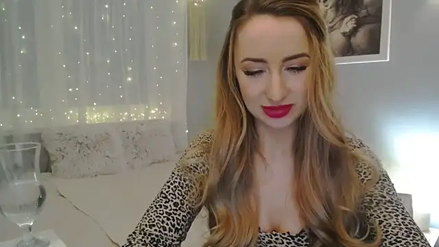 JulietteDiamond online show from January 12, 2025, 9:40 pm