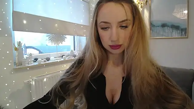 JulietteDiamond online show from December 17, 2025, 8:09 am