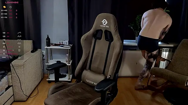 pleasure8869 online show from October 31, 2025, 1:34 pm