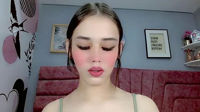 Snapshot of ValeriaAguilar chatting on March 22, 2025, 4:37 pm ValeriaAguilar online show from March 22, 2025, 4:37 pm