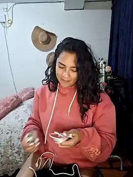 Thaliacooper  online show from January 25, 2025, 11:22 pm