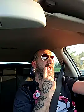 teddy79good online show from October 17, 2025, 3:47 pm