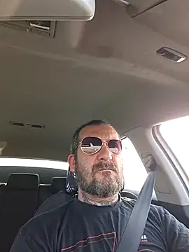 teddy79good online show from April 15, 2026, 4:03 pm