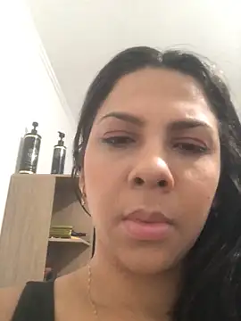 Snapshot of bellinii07 chatting on February 22, 2026, 2:02 am bellinii07 online show from February 22, 2026, 2:02 am