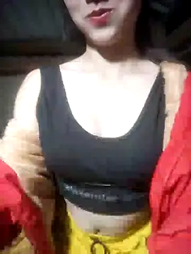 Snapshot of beemnh chatting on January 15, 2025, 12:47 pm beemnh online show from January 15, 2025, 12:47 pm