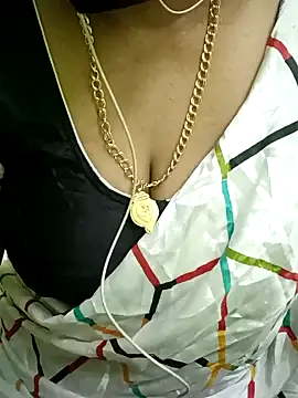 Snapshot of Aishu-tamil09 chatting on December 20, 2024, 1:33 pm Aishu-tamil09 online show from December 20, 2024, 1:33 pm