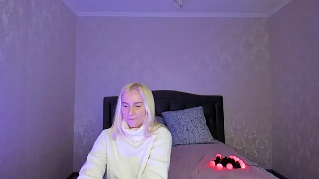 Amanda054 online show from February 2, 2025, 9:02 pm