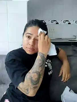 Snapshot of caro_sweett chatting on December 4, 2024, 11:41 am caro sweett online show from December 4, 2024, 11:41 am