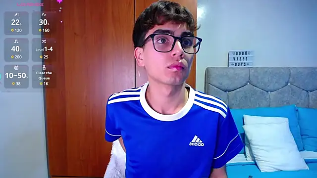 OwenBluee online show from January 14, 2025, 8:48 pm