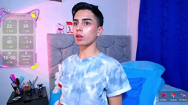 OwenBluee online show from November 11, 2025, 6:24 am