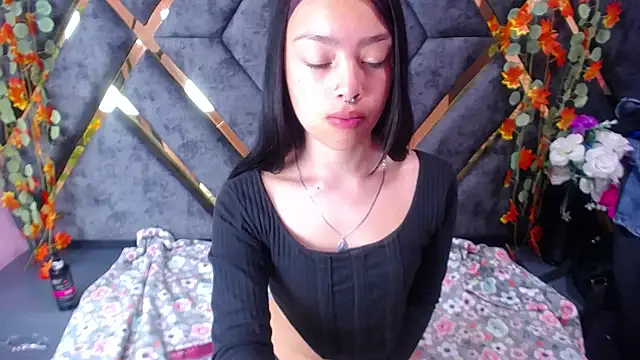 Sofia Mirandaa18 online show from January 31, 2025, 12:51 pm