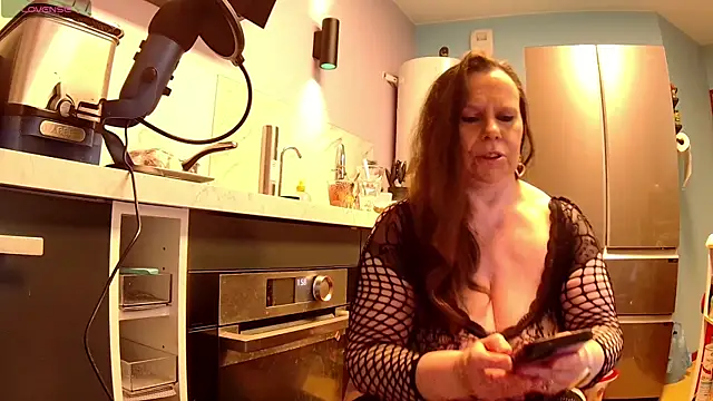 Endrocleia online show from March 5, 2026, 1:01 am