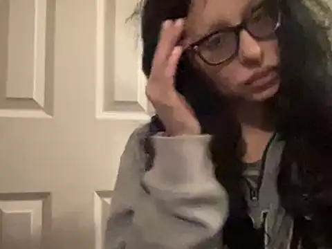 myloveforyouu online show from January 23, 2025, 4:09 am