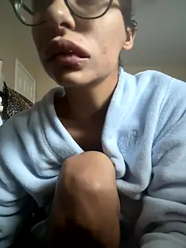 myloveforyouu online show from September 15, 2025, 2:28 pm