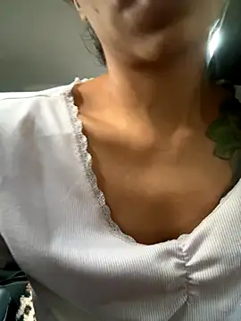 myloveforyouu online show from September 23, 2025, 1:25 pm