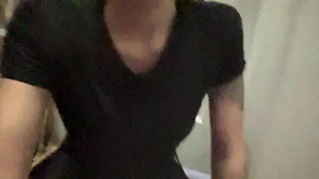 myloveforyouu online show from February 16, 2026, 6:04 pm