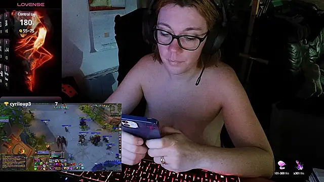 lili-hot-77 online show from December 29, 2024, 8:04 pm