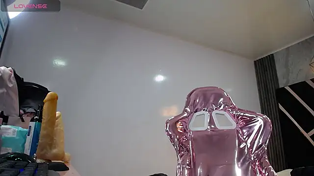 lizzyluk ch online show from January 31, 2025, 6:25 pm