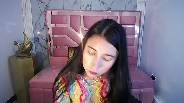 lizzyluk ch online show from February 15, 2025, 5:17 pm