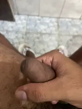 Snapshot of gomespauz chatting on February 21, 2025, 1:44 pm gomespauz online show from February 21, 2025, 1:44 pm