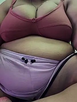 Snapshot of bigboobyrush chatting on October 30, 2025, 5:53 am bigboobyrush online show from October 30, 2025, 5:53 am