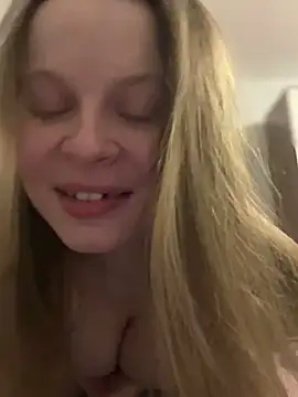 wrenlie online show from January 25, 2025, 10:39 pm