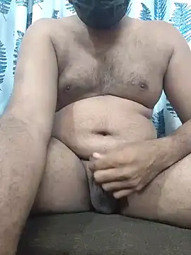 MALLUSING555 online show from May 13, 2026, 6:49 pm