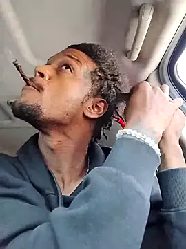 rayyymack online show from September 16, 2025, 3:57 pm