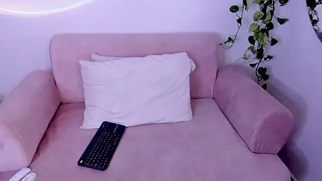 Catbaby888  online show from December 16, 2025, 12:43 pm