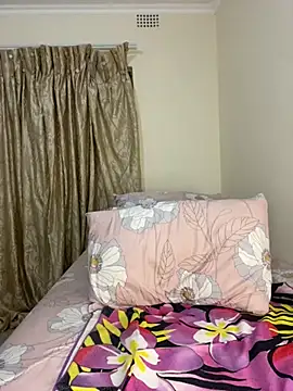 HornyxLadie online show from October 9, 2025, 11:25 pm