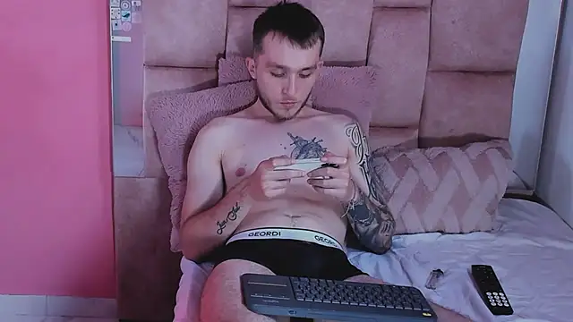 Dylanwhite23  online show from April 23, 2026, 9:50 pm