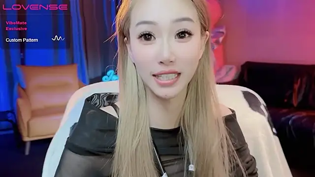 JoooJo  online show from March 7, 2025, 9:17 pm