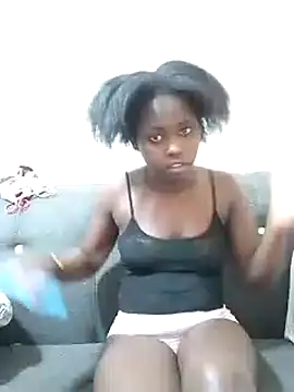 Sweetcecie01 online show from September 8, 2025, 8:30 pm