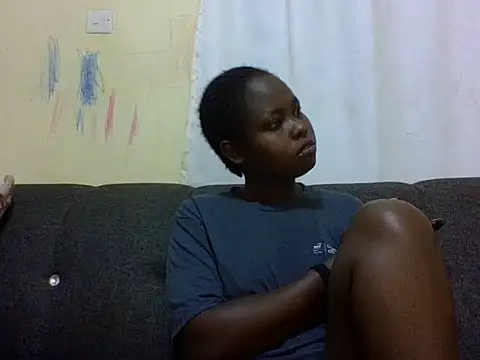 Sweetcecie01 online show from January 31, 2026, 8:40 pm